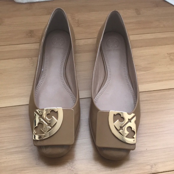 Tory Burch Shoes - Tory Burch beige flats!